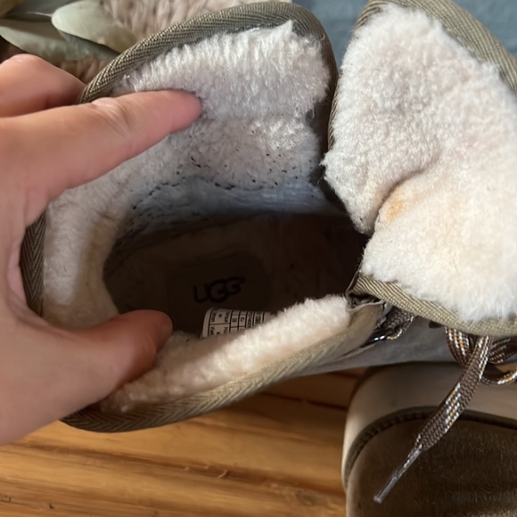 Ugg platform hiking boots - Picture 5 of 6